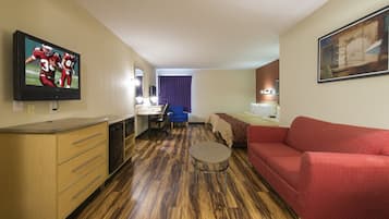 1 habitación, escritorio y espacio para trabajar con laptop