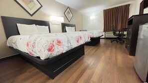 1 室のベッドルーム、デスク、ノートパソコン用作業スペース、WiFi (無料)