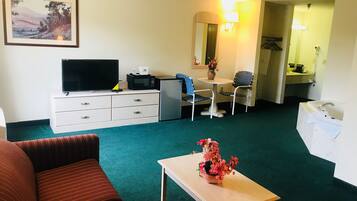 Desk, laptop workspace, free WiFi, bed sheets