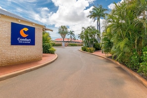 Exterior - Comfort Inn & Suites Karratha (Nickol)