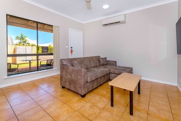Executive Suite, Non Smoking