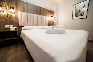 Standard-Zweibettzimmer | 1 Schlafzimmer, Minibar, Zimmersafe, Schreibtisch