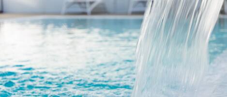 Seasonal outdoor pool, sun loungers