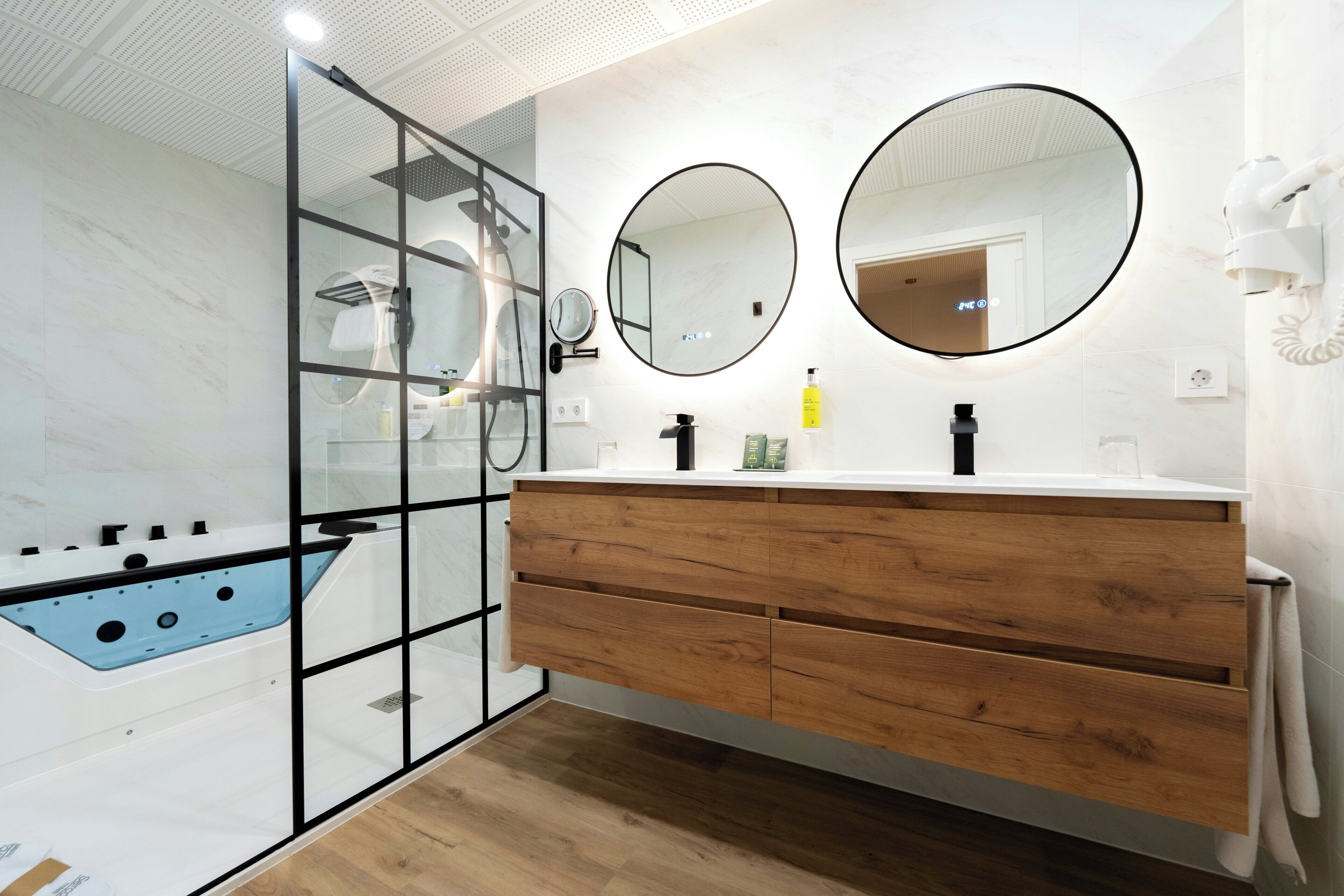 1 habitación, minibar, caja de seguridad en la habitación y escritorio 