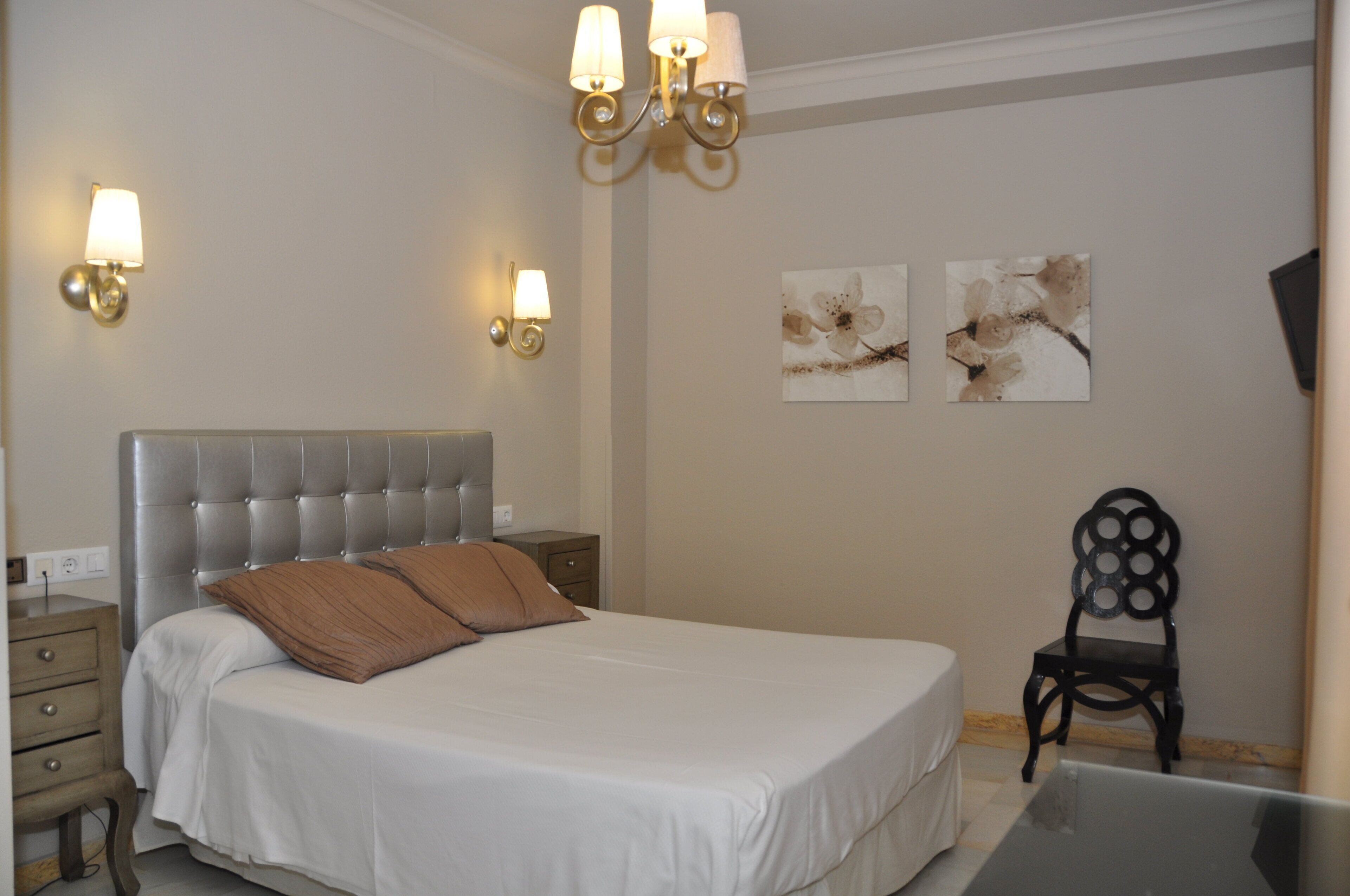 1 habitación, minibar, caja de seguridad en la habitación y escritorio 