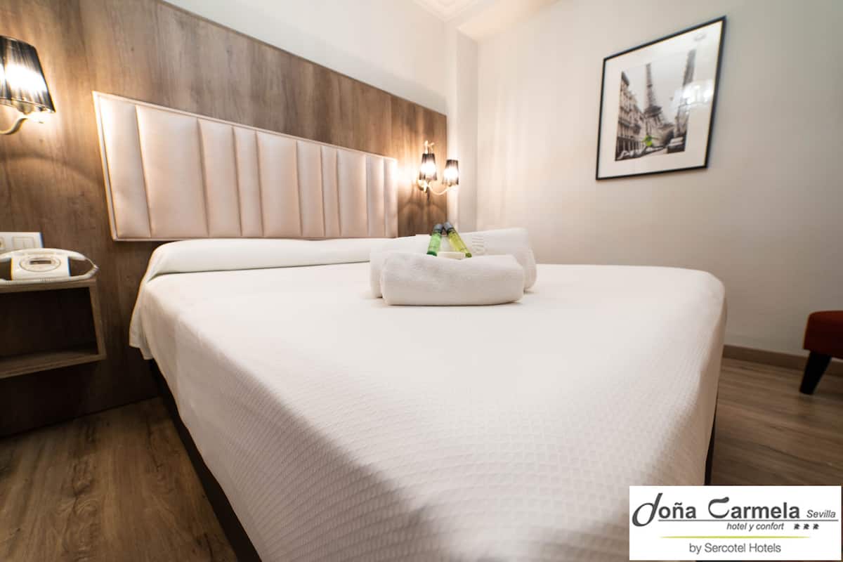 1 chambre, minibar, coffres-forts dans les chambres, bureau