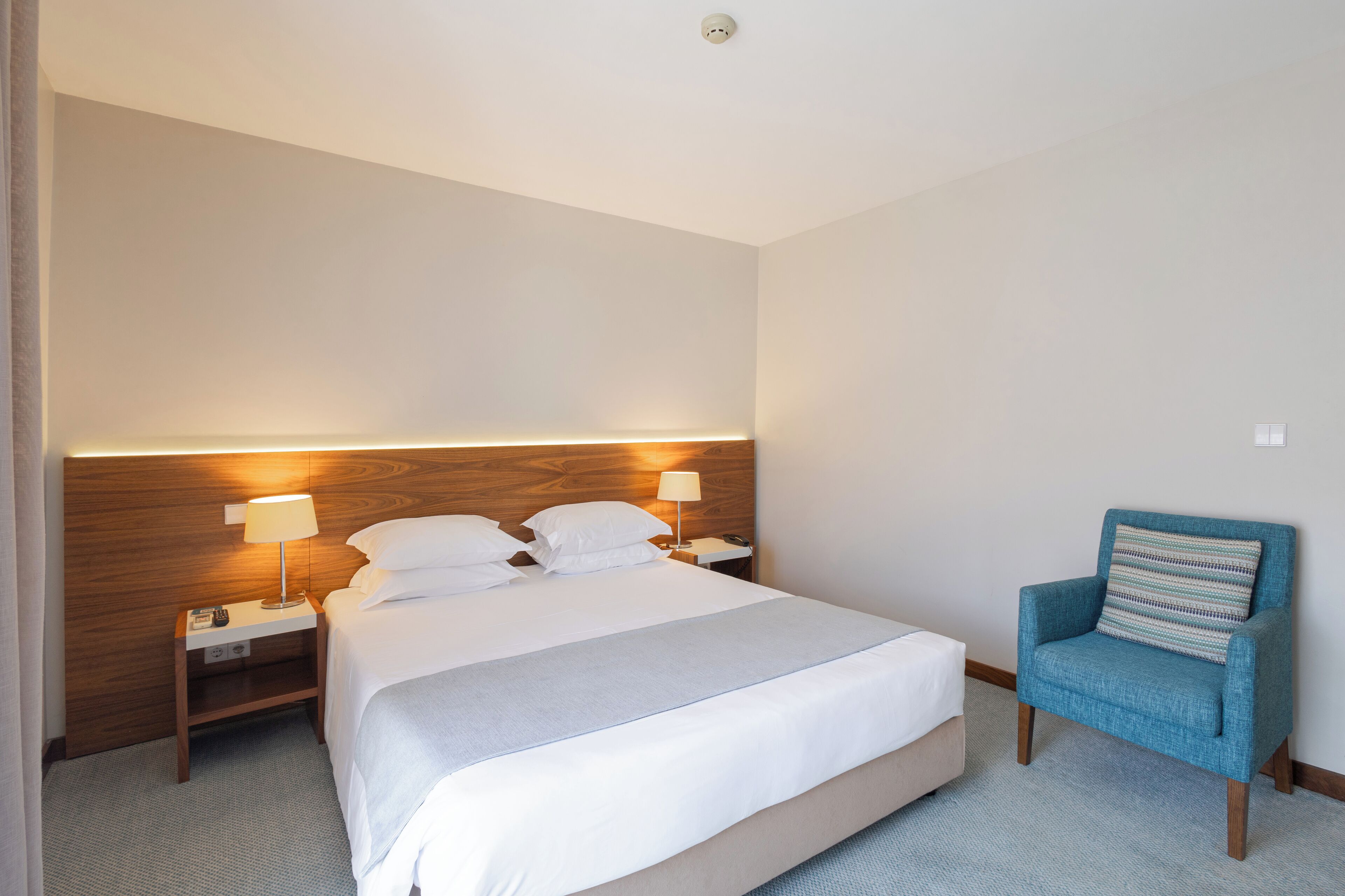 Suite | Bureau, rideaux occultants, Wi-Fi gratuit, draps fournis