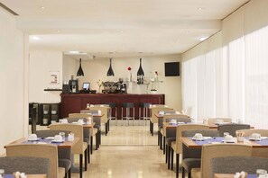 Bar (di hartanah)