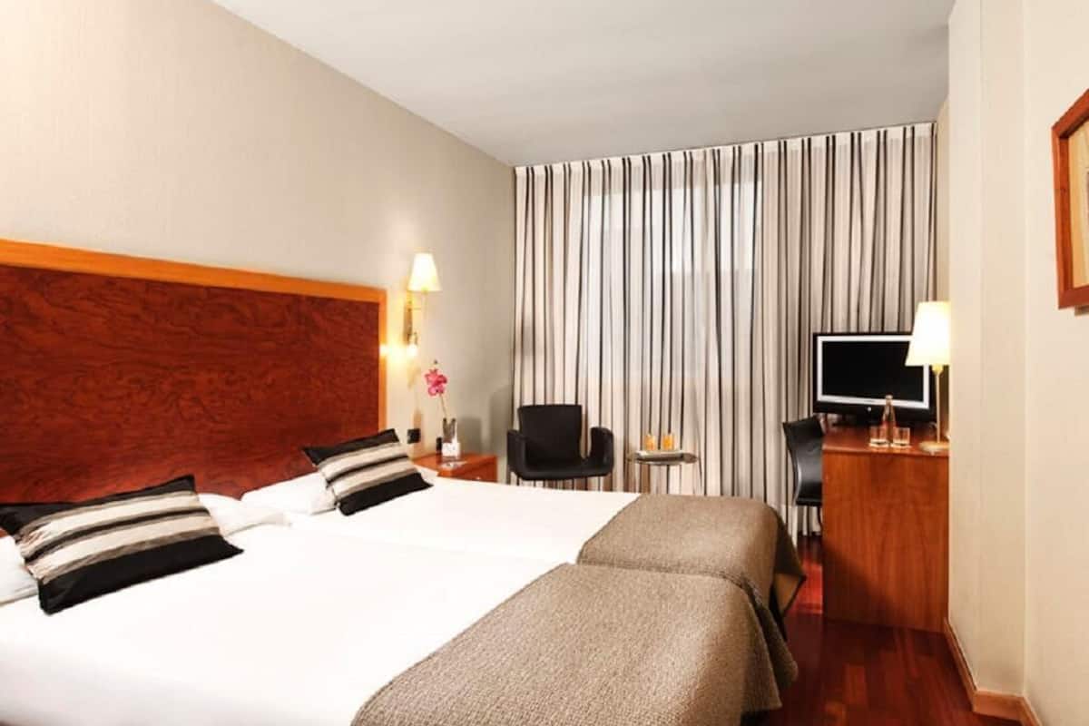 Minibar, in-room safe, desk, soundproofing