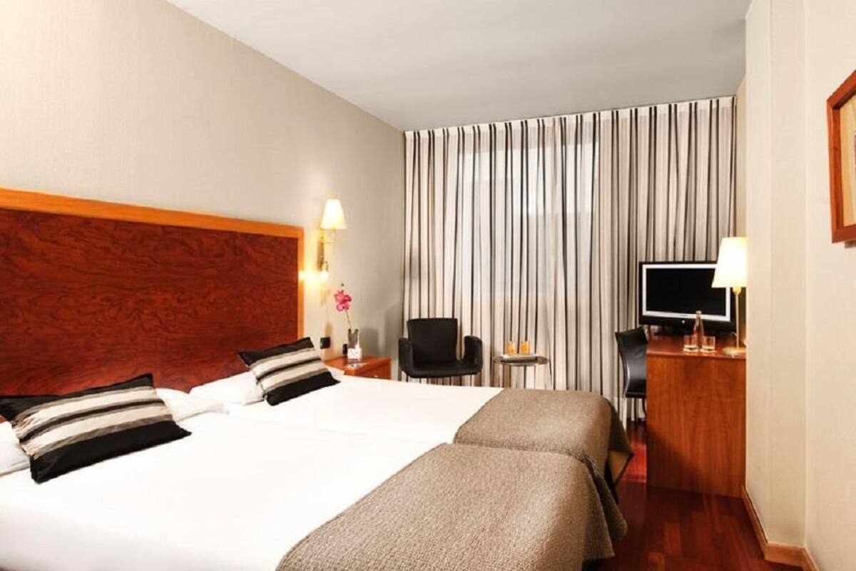 Minibar, in-room safe, desk, soundproofing
