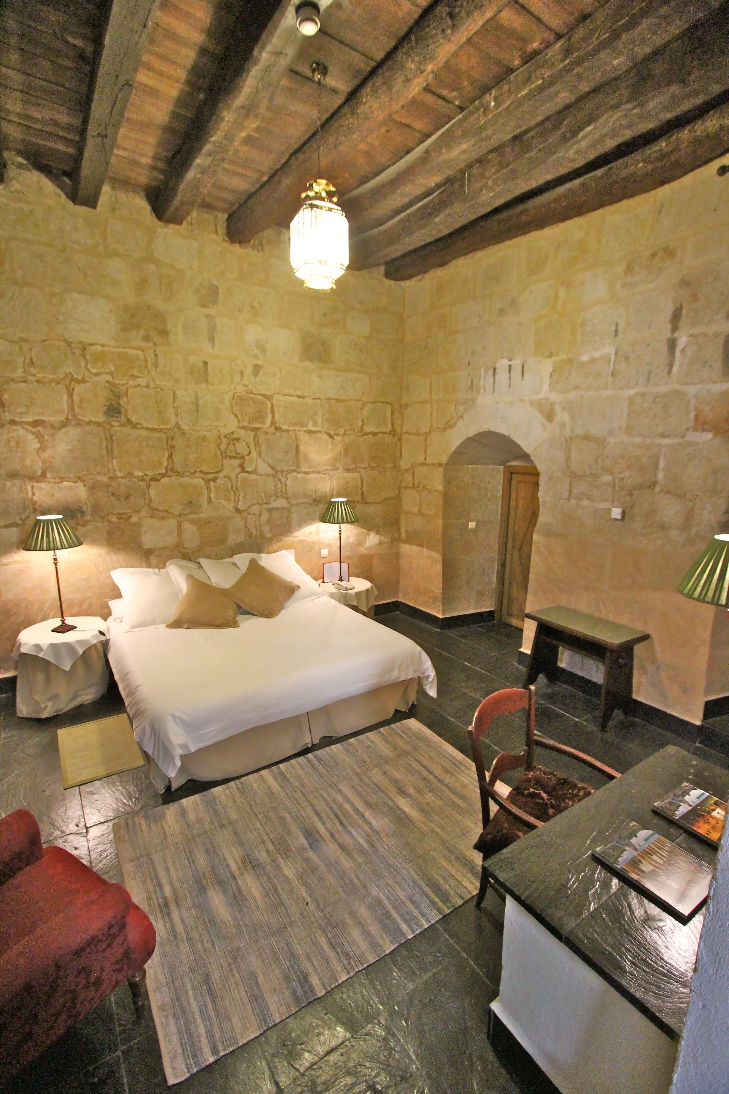 deluxe room | minibar, individually decorated, desk, iron/ironing board