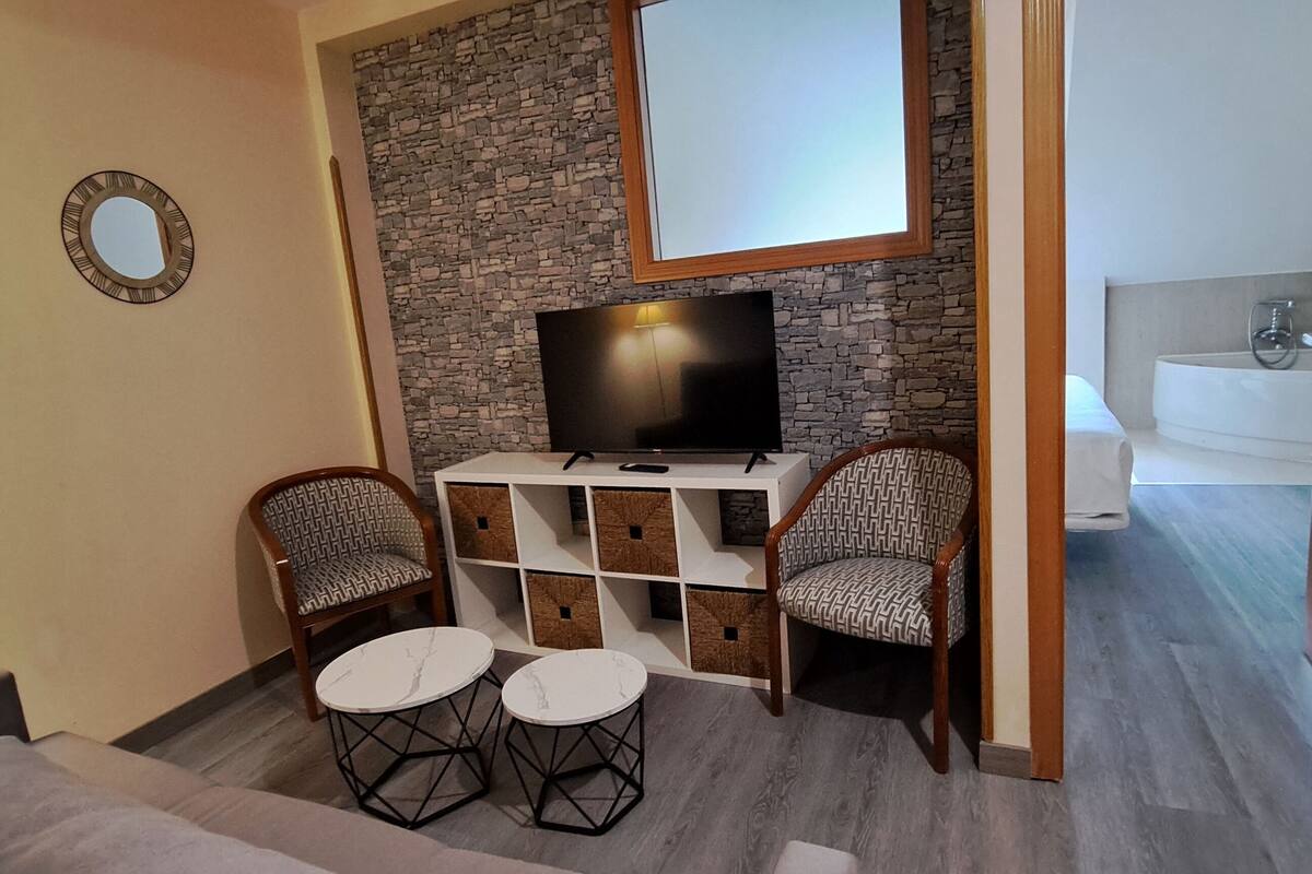 minibar, desk, blackout curtains, soundproofing