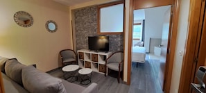 Minibar, desk, blackout drapes, soundproofing