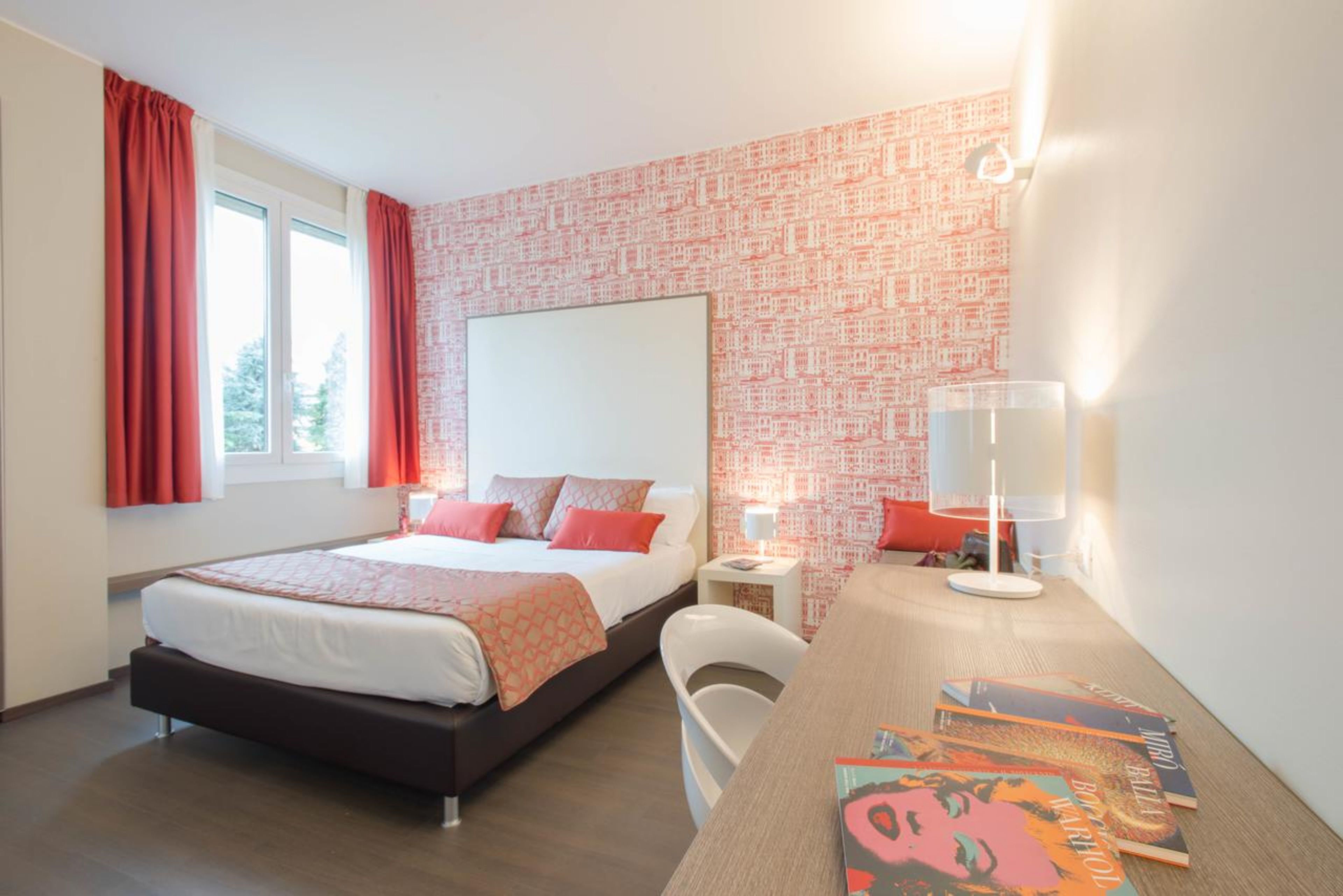 executive double room, park view | premium bedding, down duvets, minibar, in-room safe