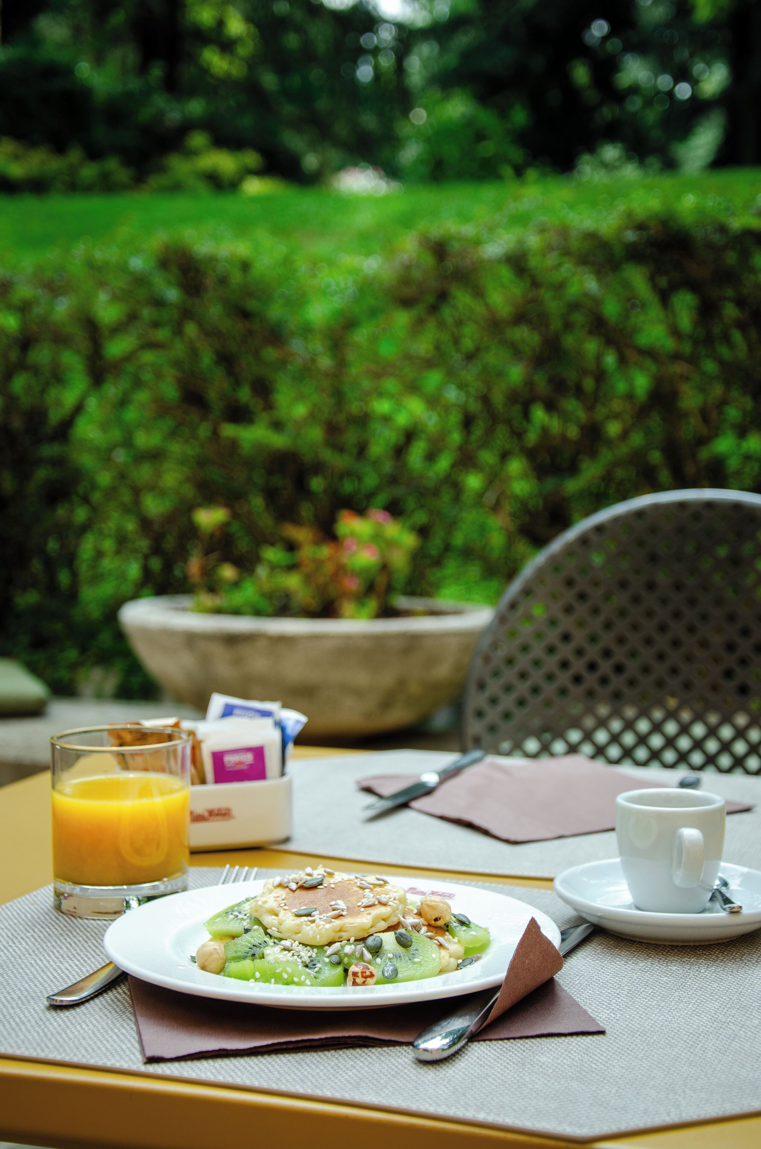 daily buffet breakfast (eur 12 per person)