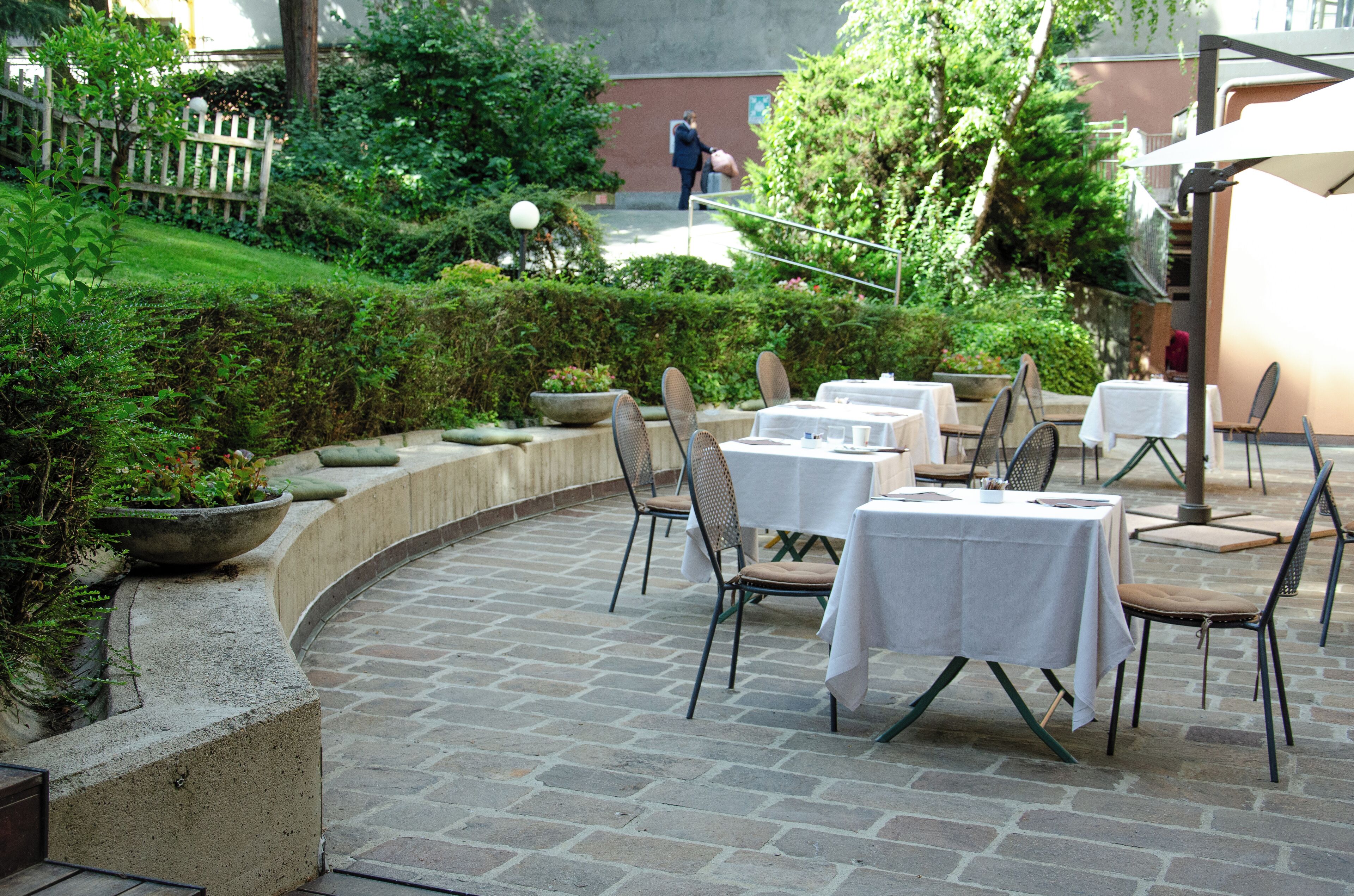 daily buffet breakfast (eur 12 per person)