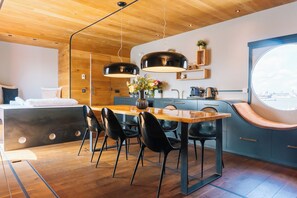 Ropa de cama hipoalergénica y cortinas blackout 