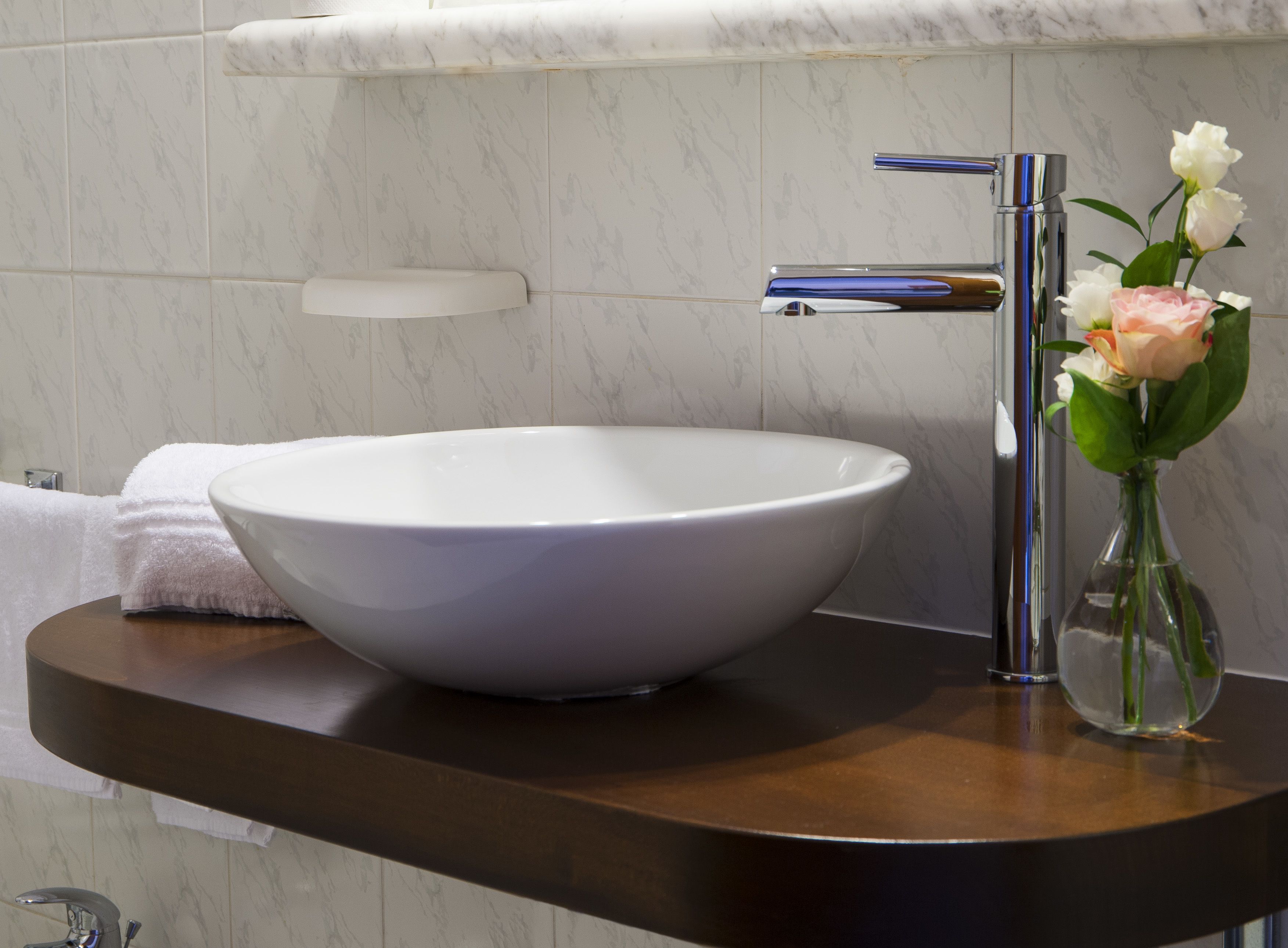 shower, free toiletries, hair dryer, bidet