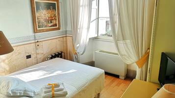 Chambre Simple | Couette en duvet d'oie, minibar, coffres-forts dans les chambres