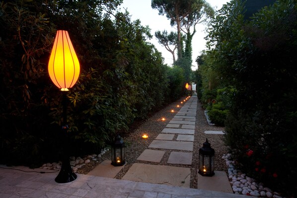 Courtyard - JR Resort Logos Forte dei Marmi (Forte dei Marmi)