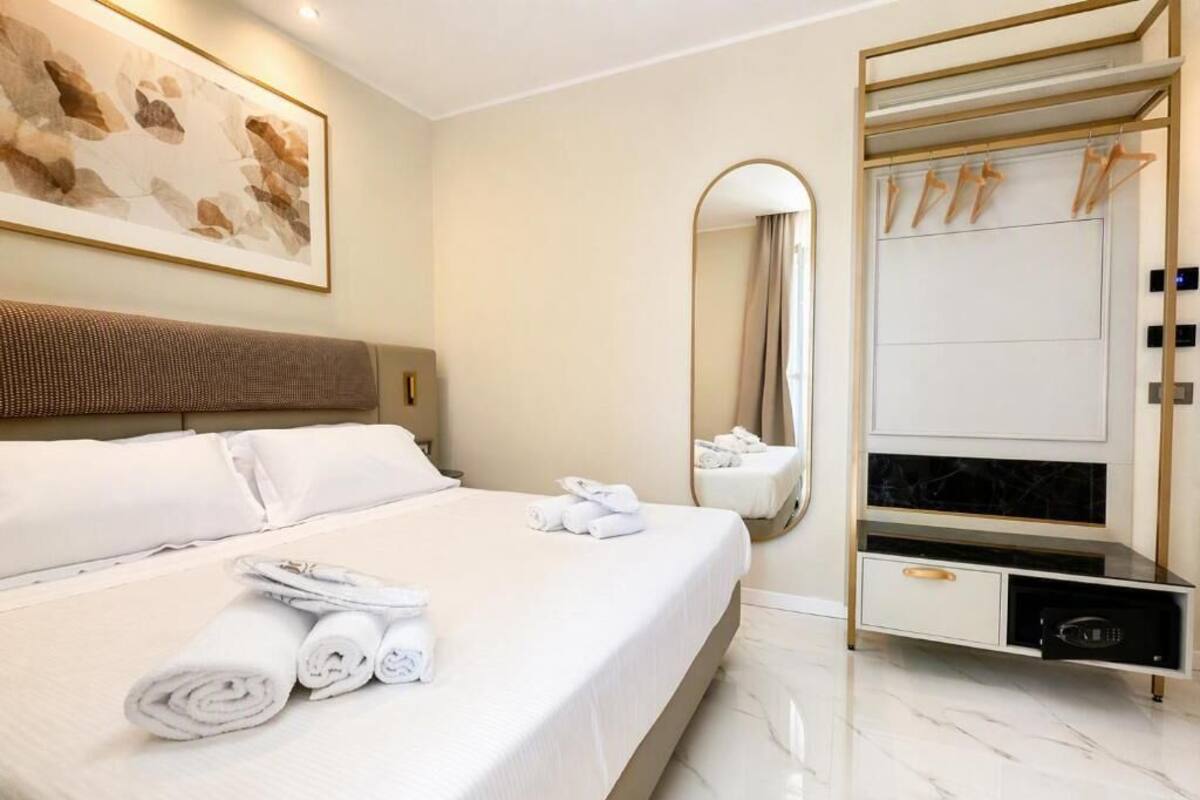 Hypoallergeen beddengoed, donsdekens, een minibar, een kluis op de kamer