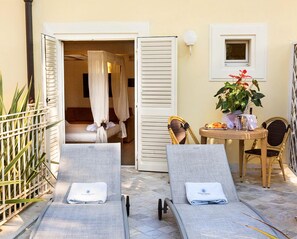 Quarto casal ou duplo superior | Terraço/pátio