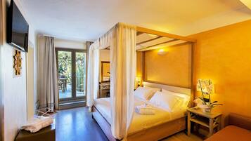 Chambre Supérieure Double ou avec lits jumeaux | Literie hypoallergénique, couette en duvet d'oie, minibar