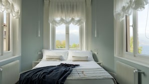 Luxury Suite, Lake View