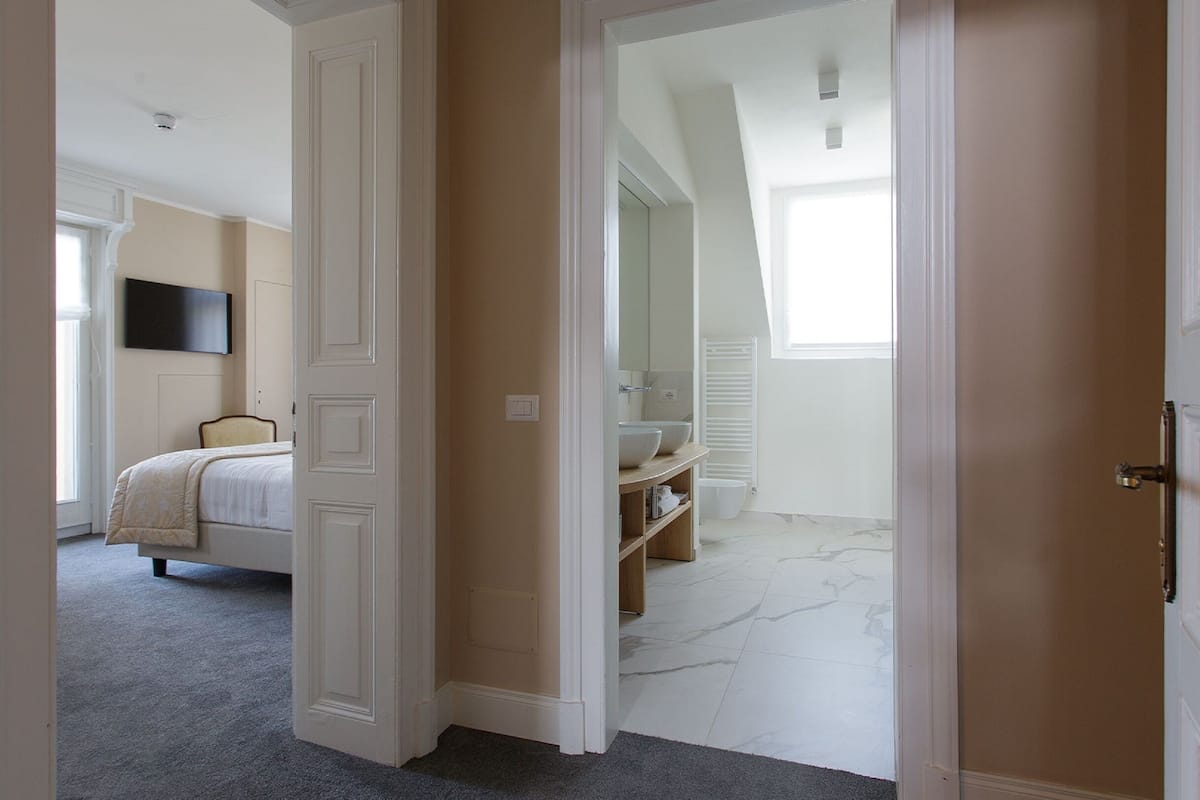 minibar, in-room safe, desk, soundproofing