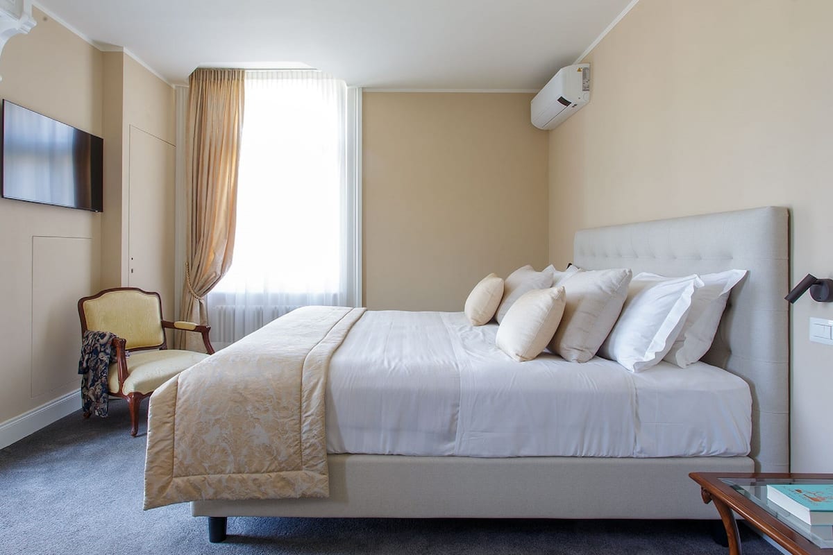 1 bedroom, minibar, in-room safe, desk