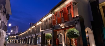 The Scarlet Singapore