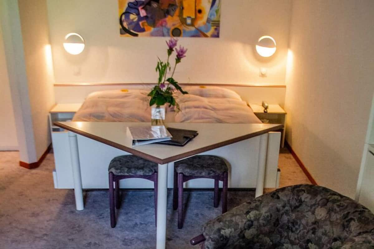 Phòng đôi truyền thống, quang cảnh núi | 1 phòng ngủ, minibar, két bảo mật tại phòng