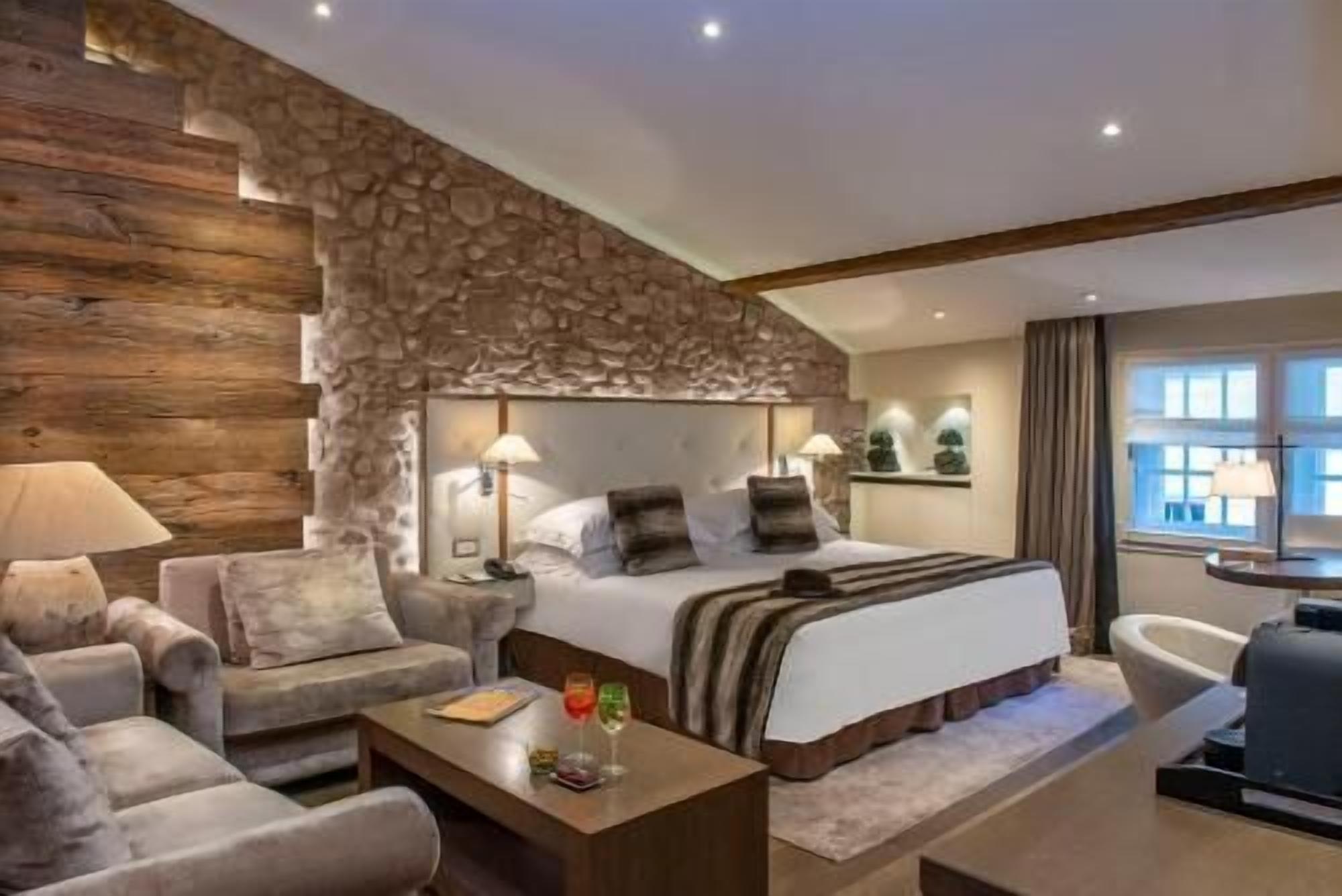 1 bedroom, Egyptian cotton sheets, premium bedding, minibar