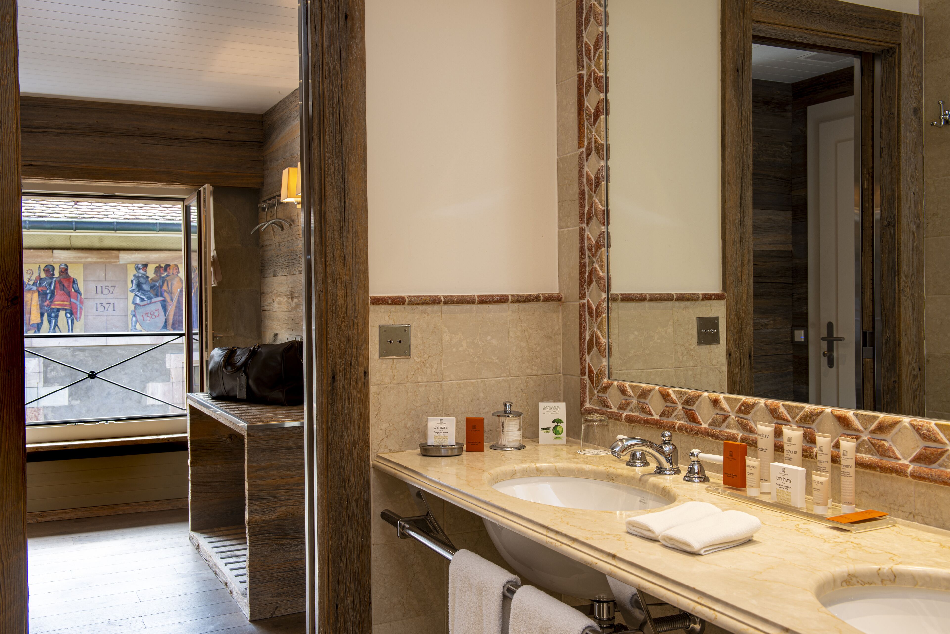 junior suite | 1 bedroom, egyptian cotton sheets, premium bedding, minibar