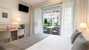 Camera doppia, balcone | Biancheria da letto di alta qualità, una scrivania, postazione laptop