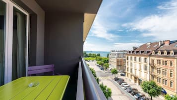 Camera doppia, balcone | Biancheria da letto di alta qualità, una scrivania, postazione laptop