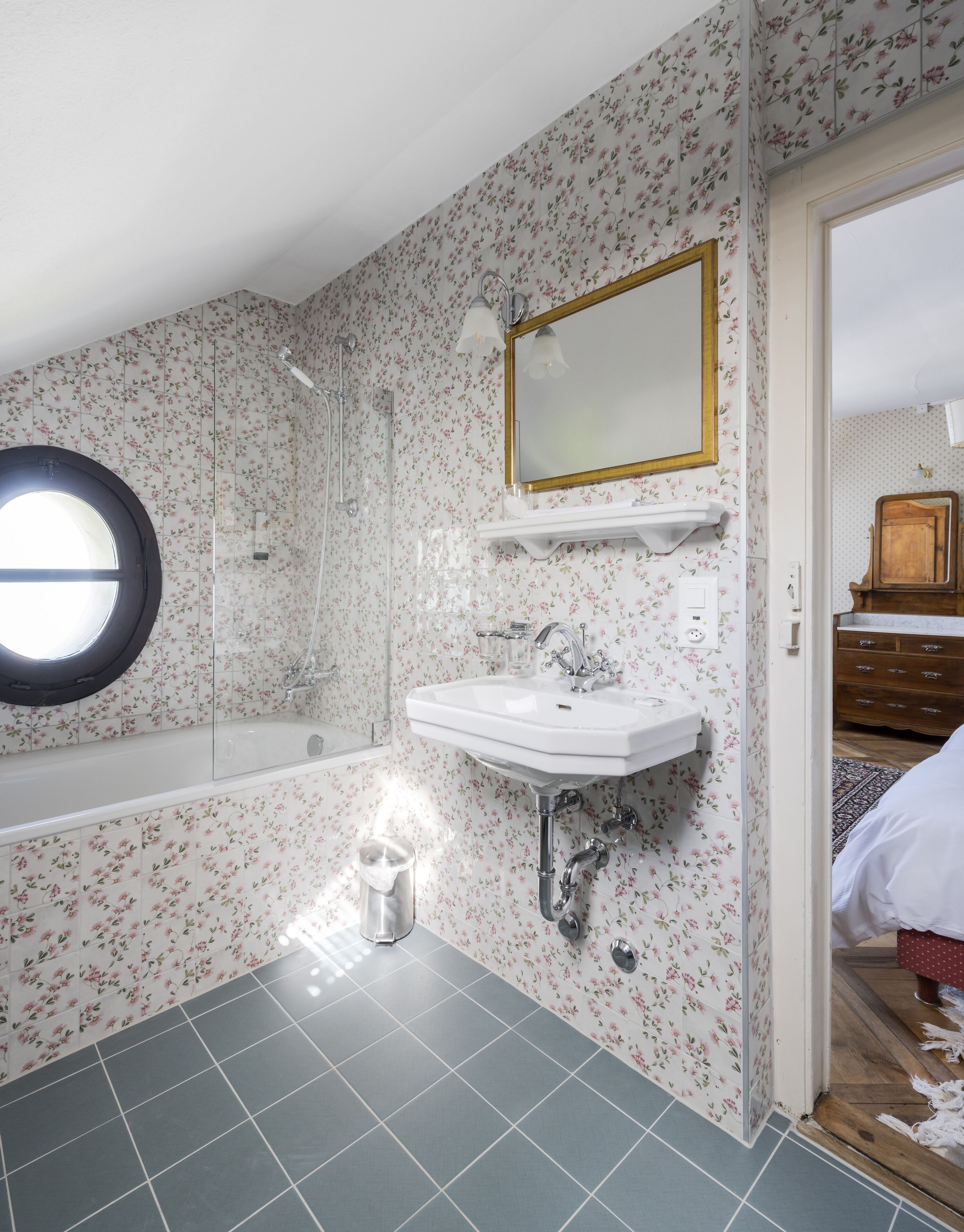 free toiletries, hair dryer, towels