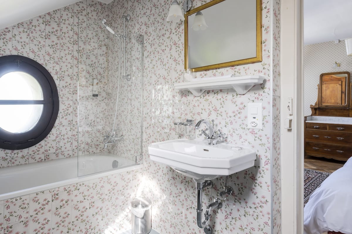 free toiletries, hair dryer, towels