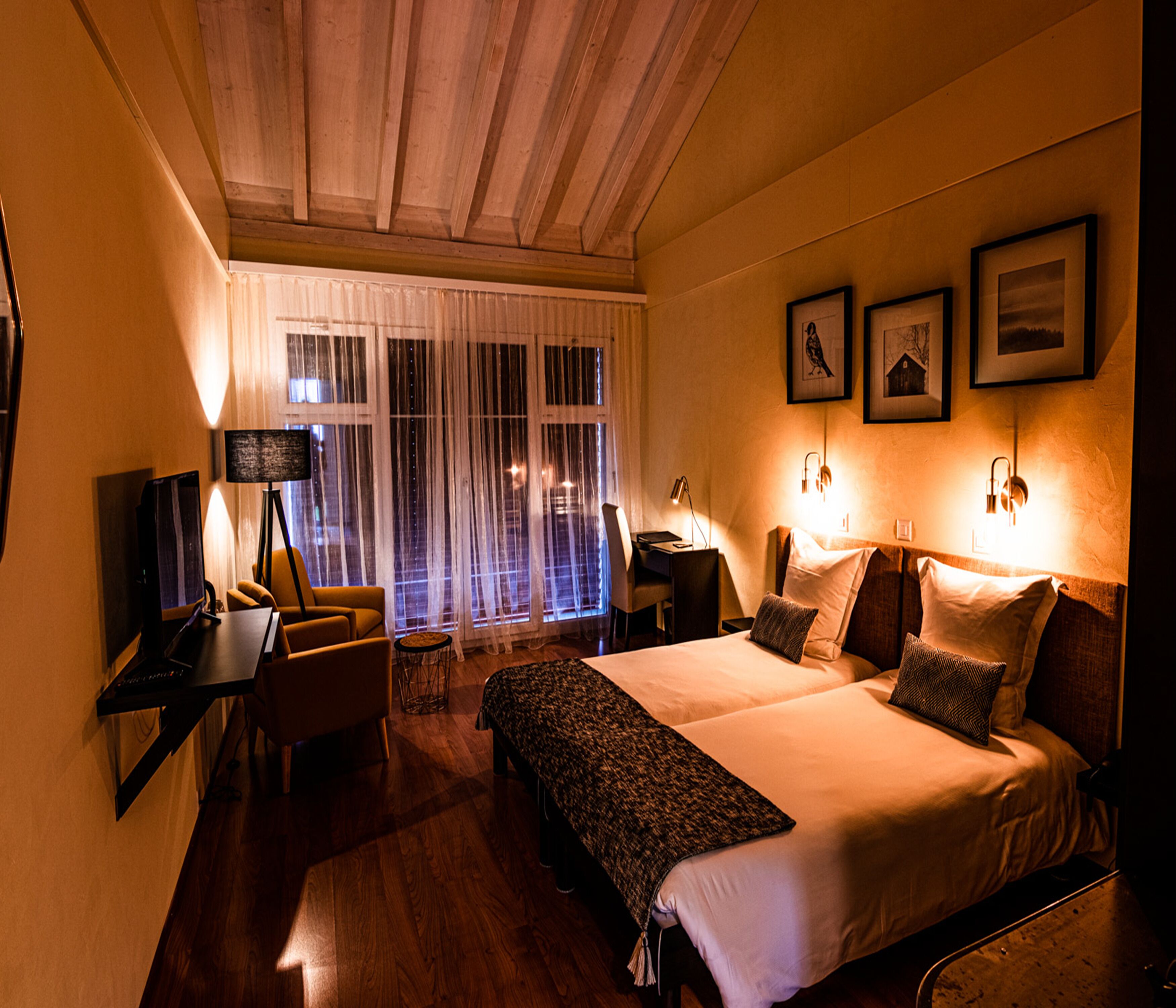 deluxe double or twin room | room amenity