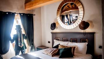 Minibar, escritorio, wifi gratis