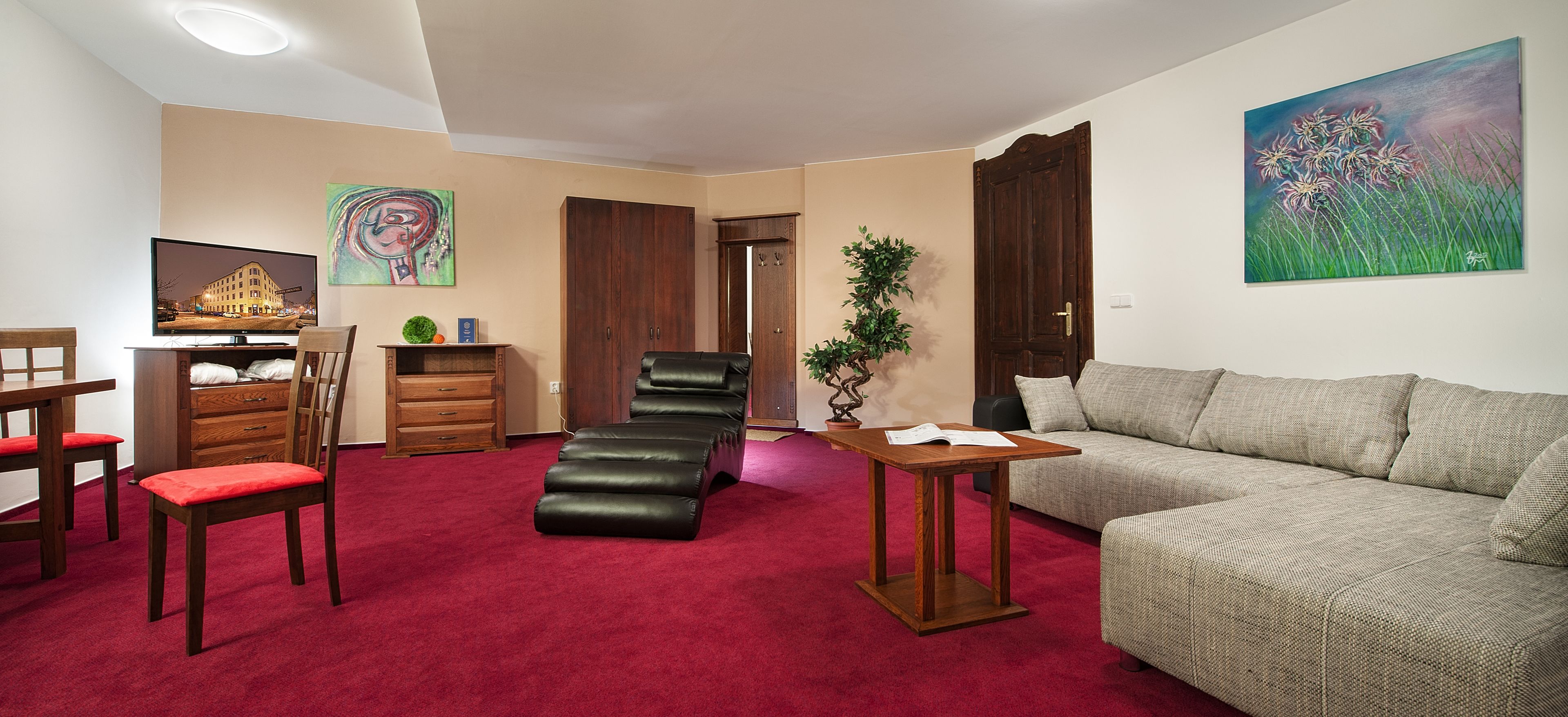 luxury apartment, 1 king bed, kitchenette, executive level (executive level) | view from room