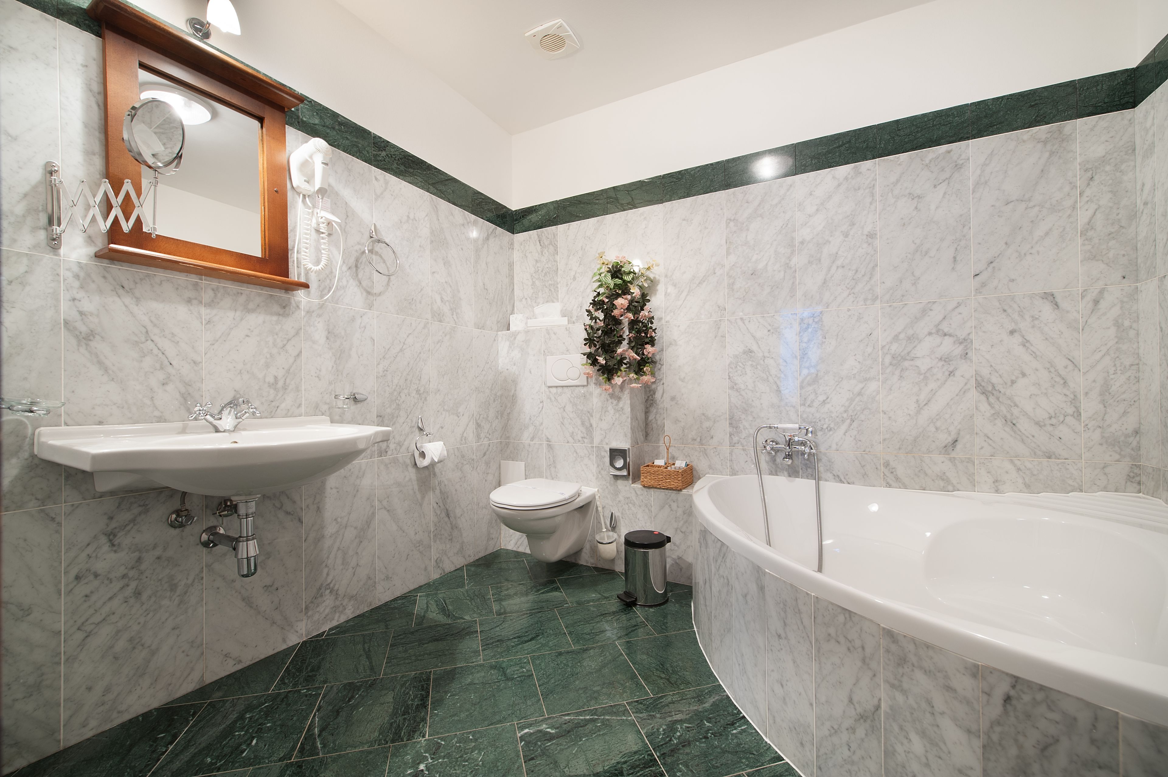 exclusive suite | bathroom | free toiletries, hair dryer, towels, soap