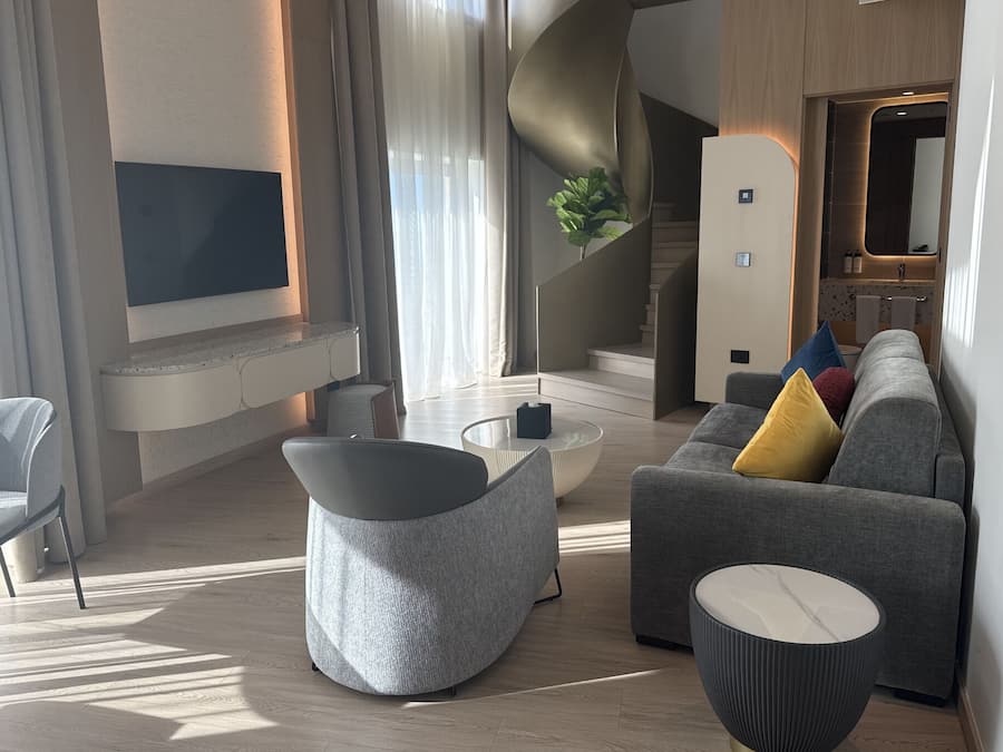 Duplex, 1 Bedroom, Sea View | Living area | 55-inch Smart TV with satellite channels