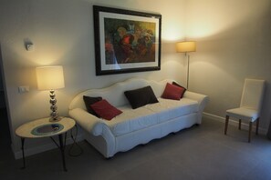 1 bedroom, minibar, desk, iron/ironing board - I Parigi Corbinelli (Florence)