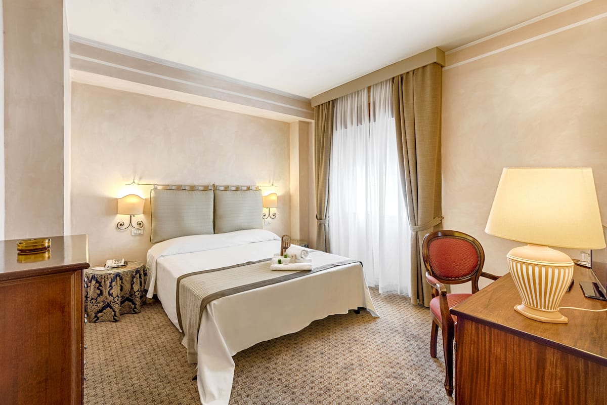 minibar, in-room safe, desk, soundproofing