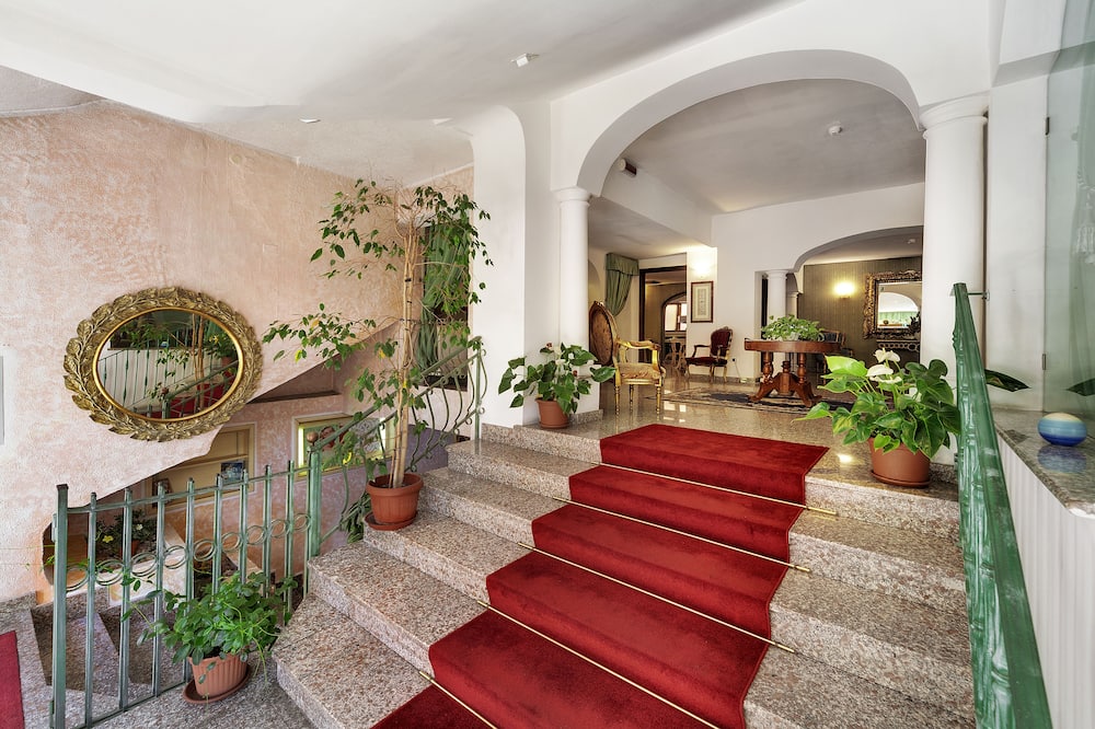Colonna Palace Mediterraneo