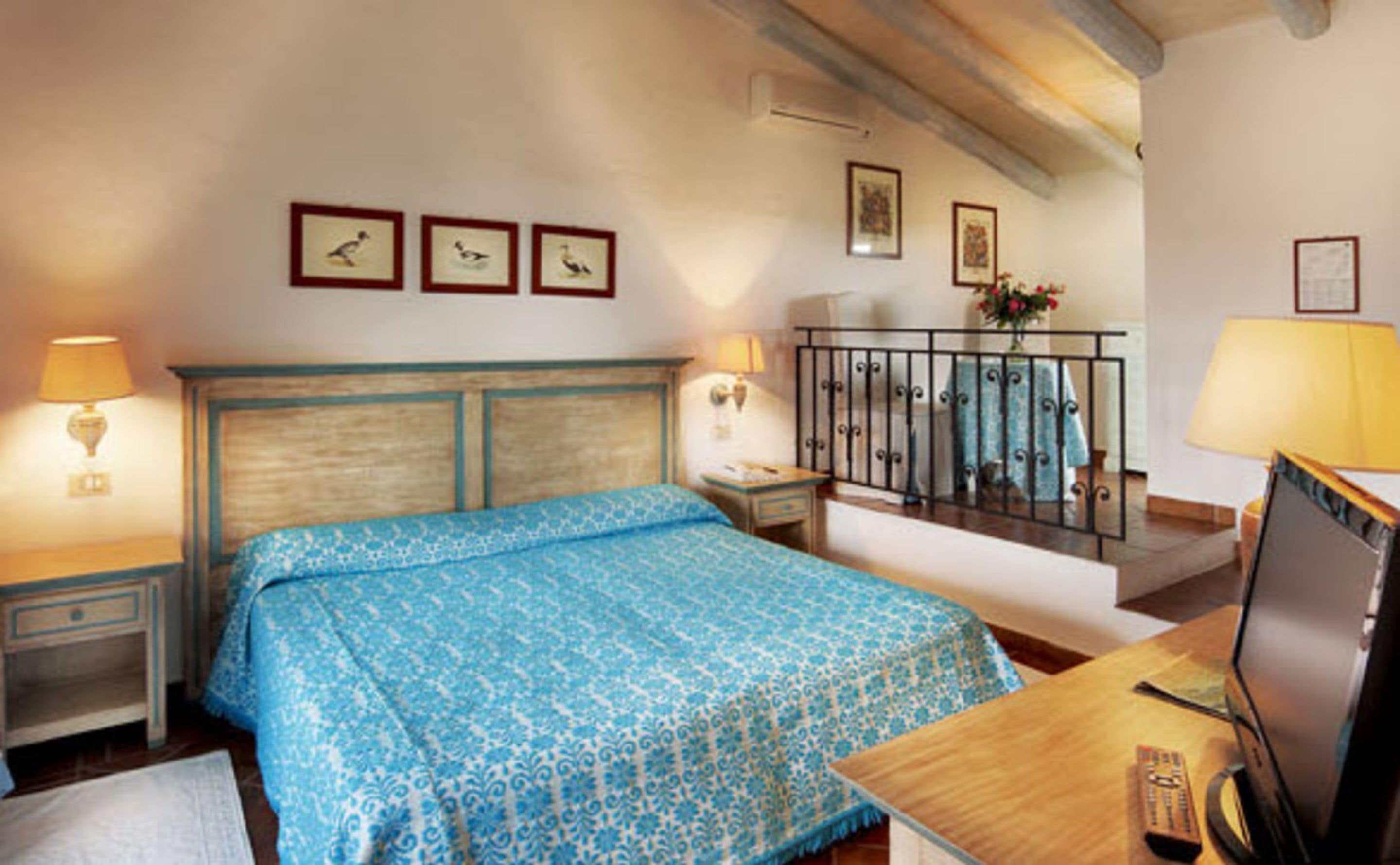 superior double room | minibar, in-room safe, desk, soundproofing