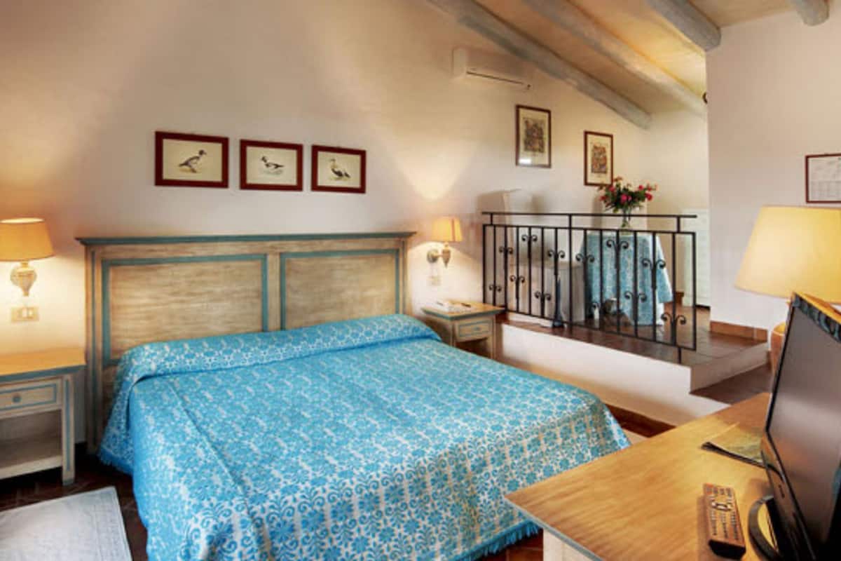 superior double room | minibar, in-room safe, desk, soundproofing