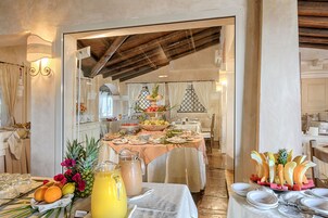 包含每日欧式早餐