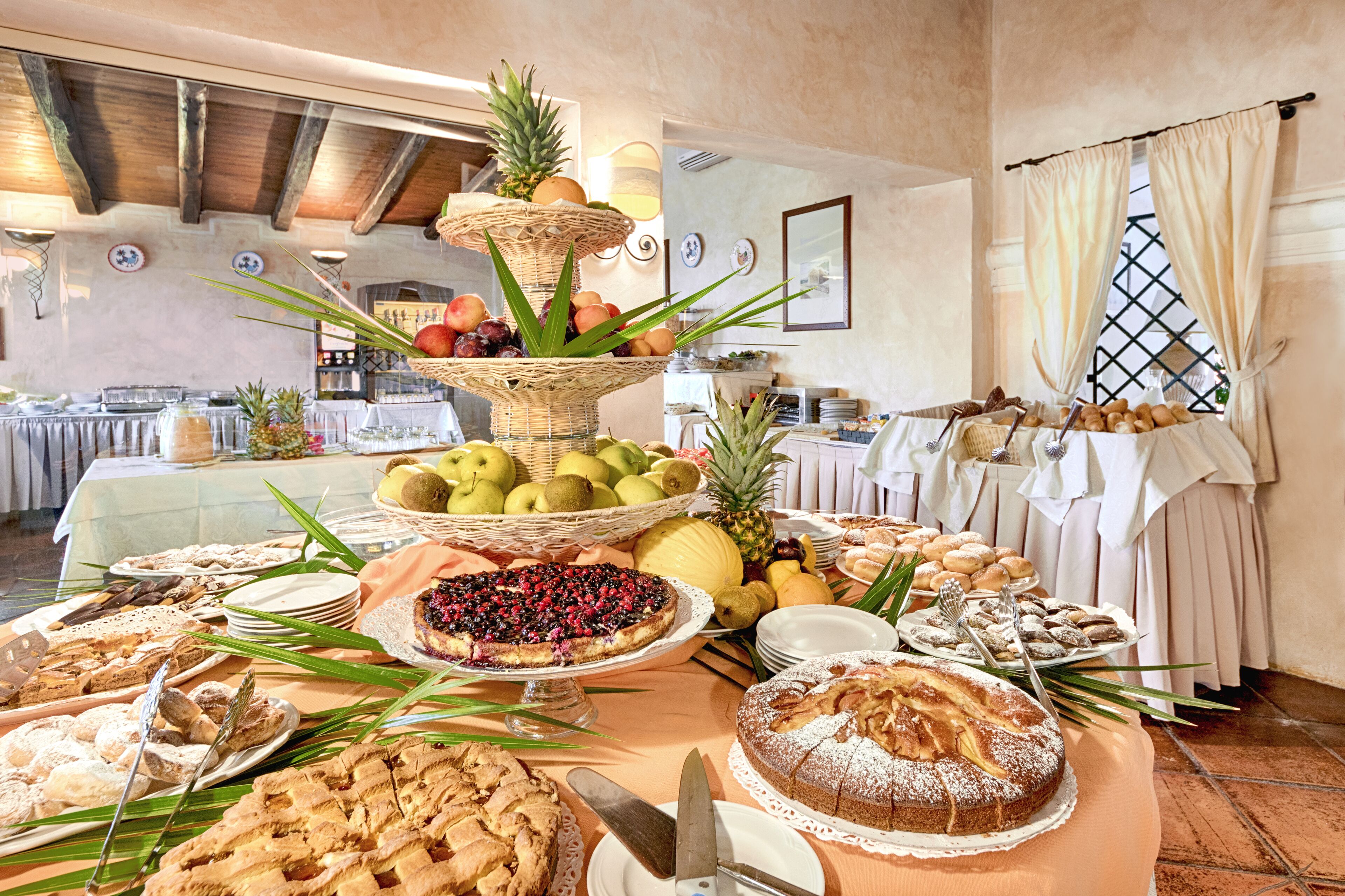 free daily continental breakfast